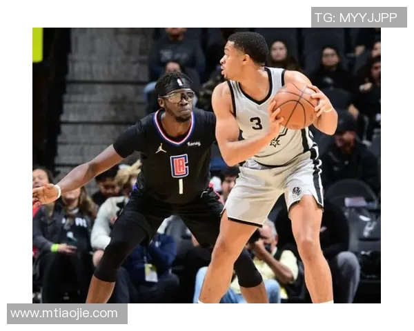 斯波:在努力培养韦尔和约维奇 现在是球队各司其职的阶段 斯波:在努力培养韦尔和约维奇 现在是球队各司其职的阶段